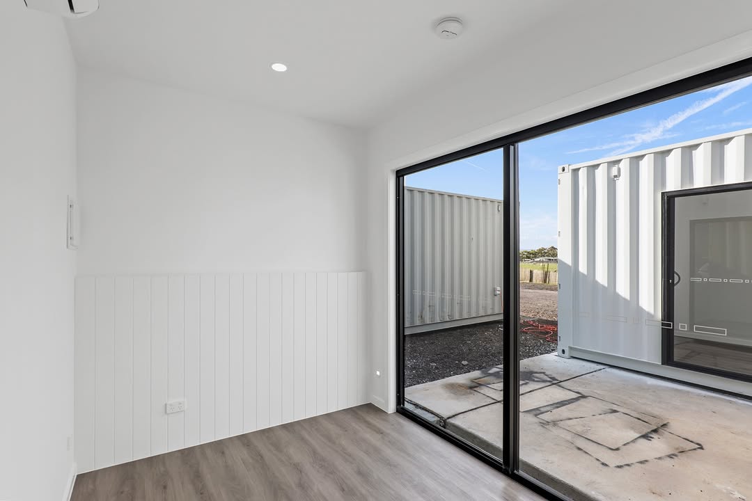 12m / 40ft Converted Container Home / Office
