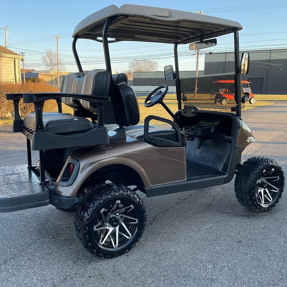 E-Z-GO RXV 48V Electric Golf Cart