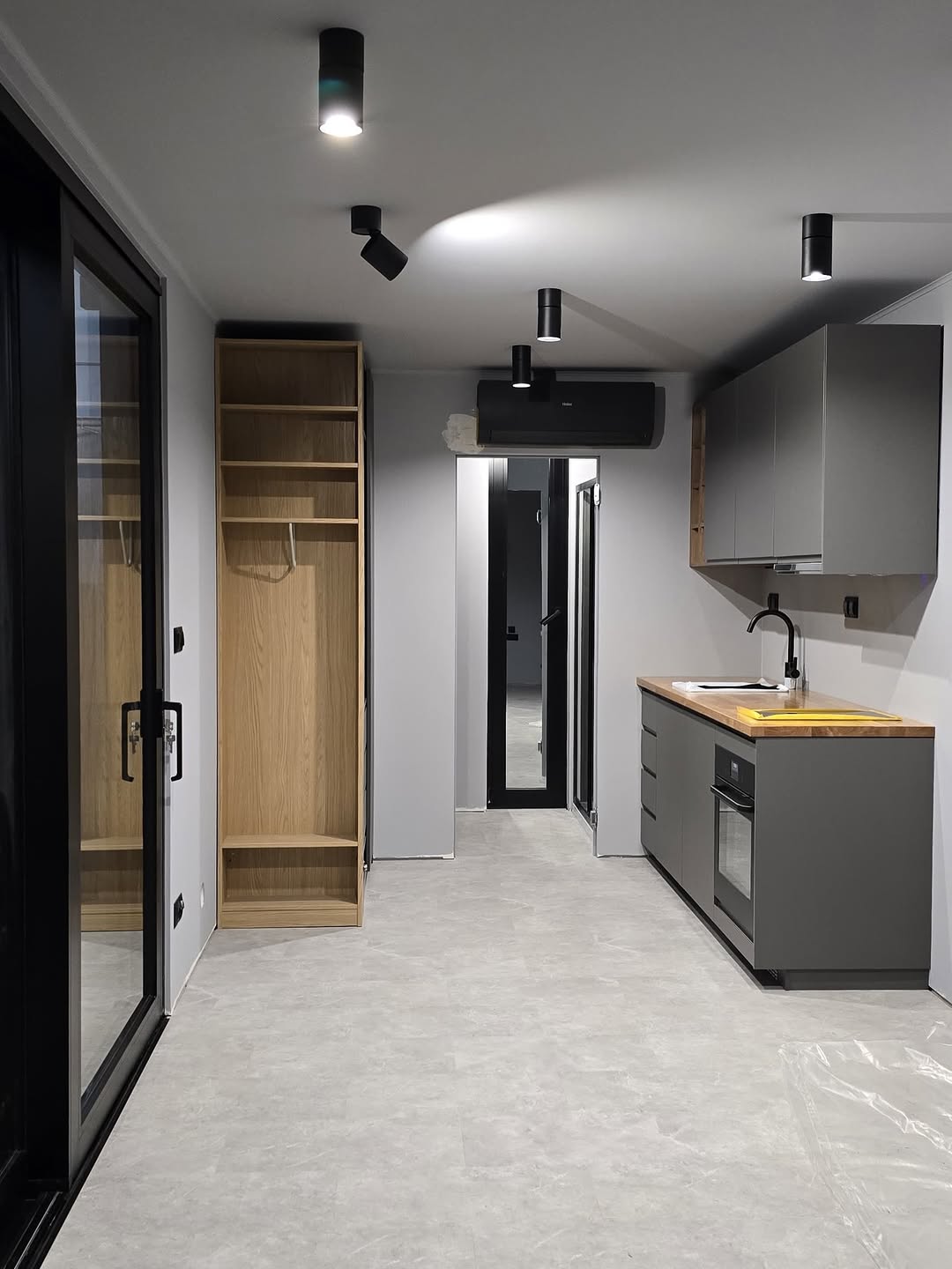 Mobile Container Office / Accommodation Unit on Wheels