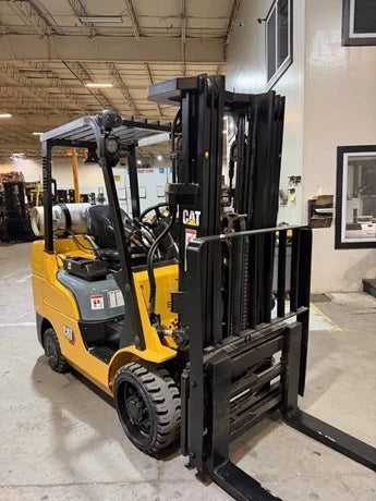 2023 Caterpillar GC30N 6,000 lb LPG Forklift