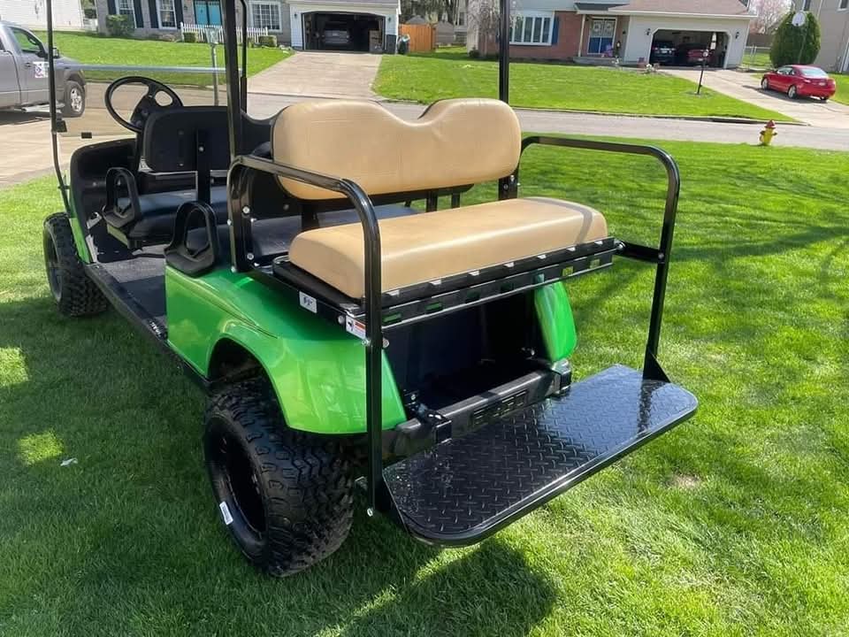 EZ-GO TXT Electric Golf Car - Image 7