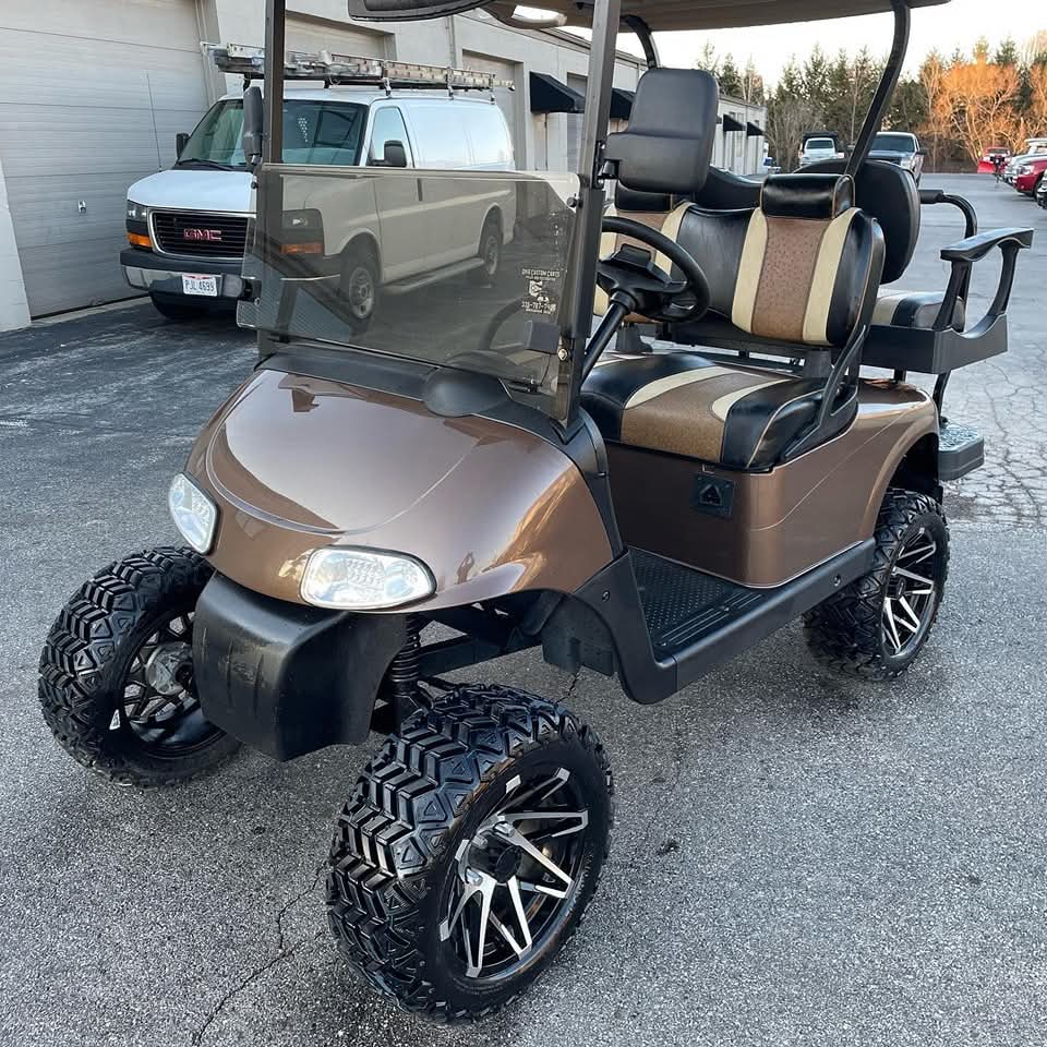 Ezgo RXV 48V Electric Golf Cart. - Image 8