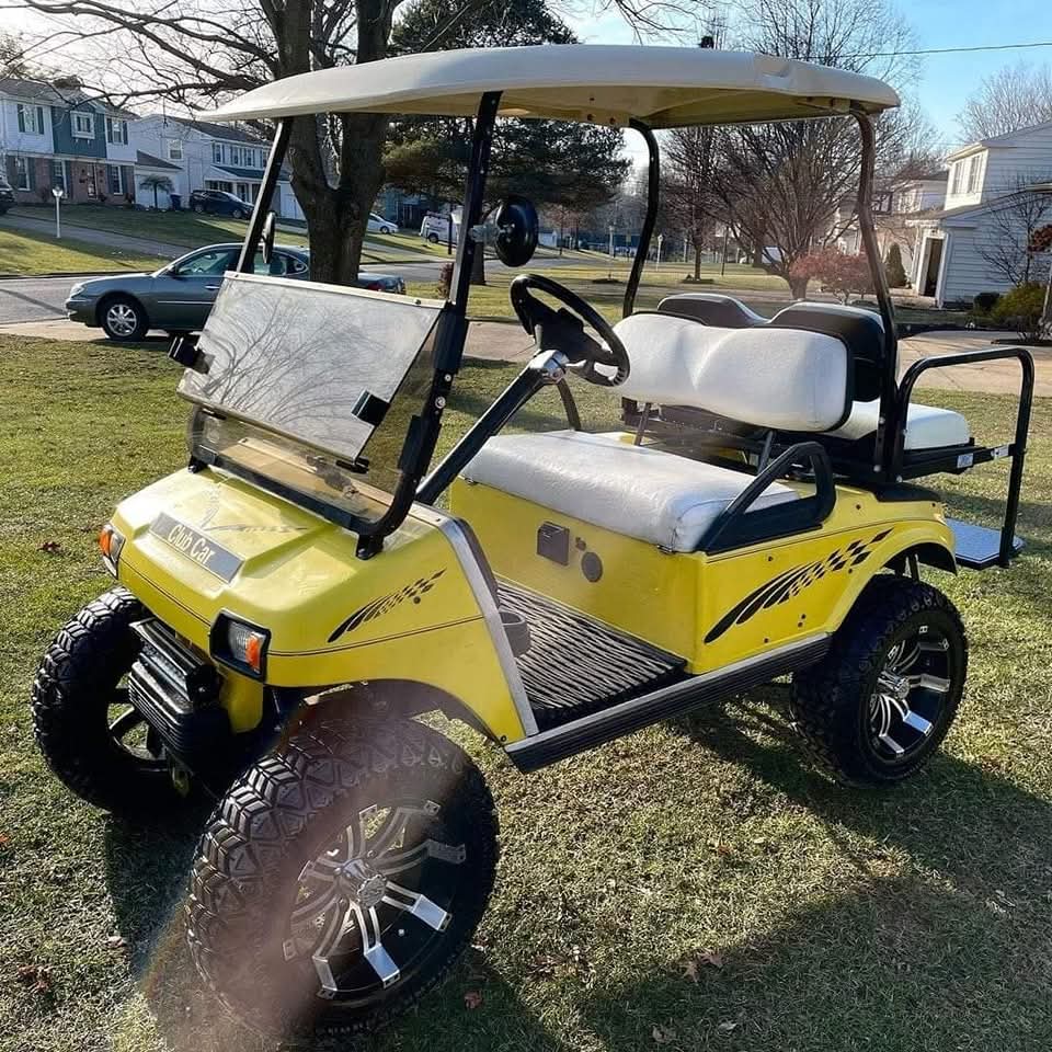 Lifted Club Car DS 48V Electric Golf Cart - Image 8
