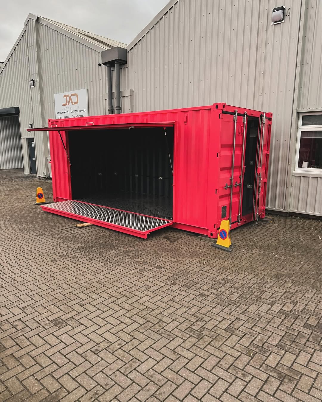 20ft Side Opening Display Container