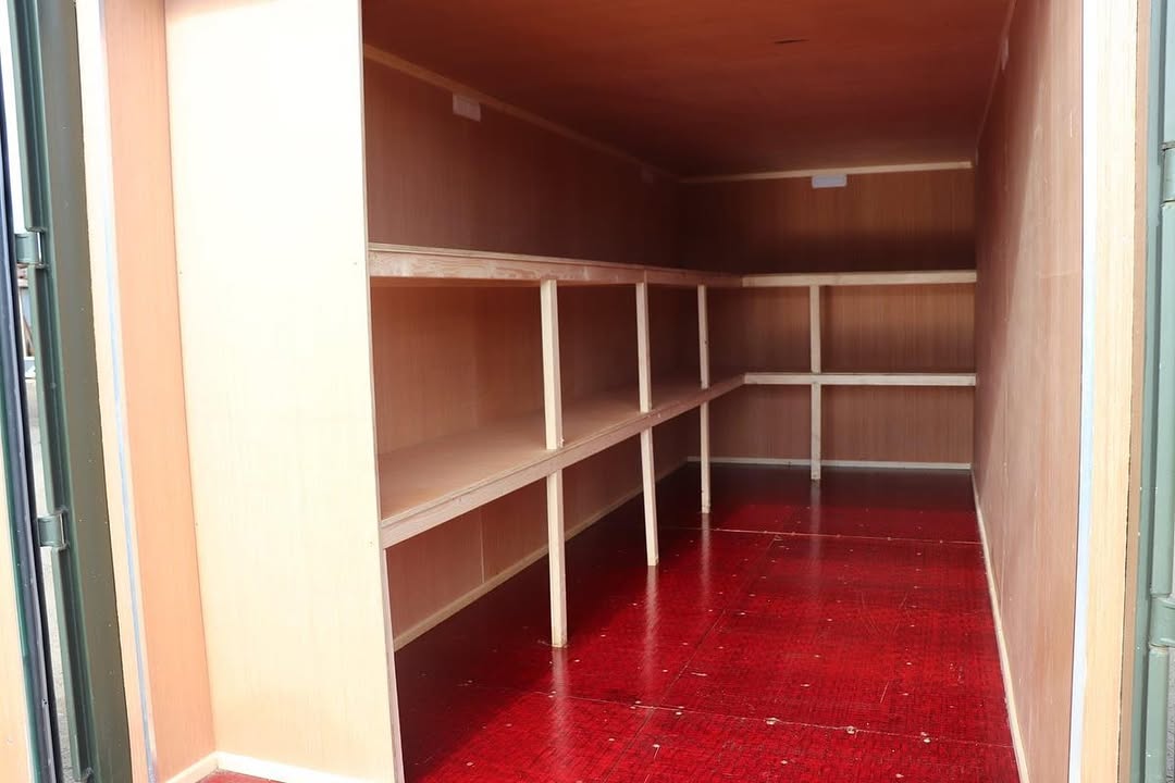 20ft Storage Container with Shelving