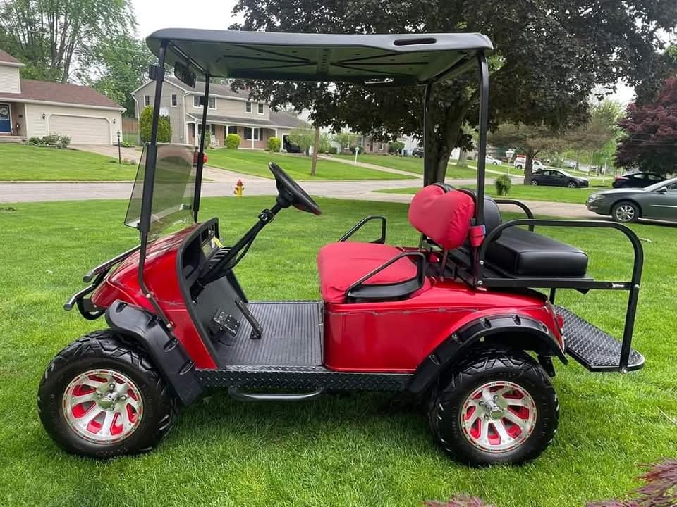 EZ-GO TXT PDS Electric Golf Cart - Image 5