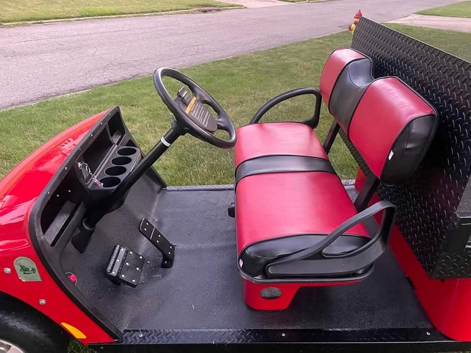 EZ-GO TXT Gas Golf Cart - Image 2