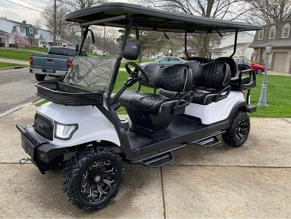 Club Car Precedent 6-Passenger Gas Golf Car - Image 5