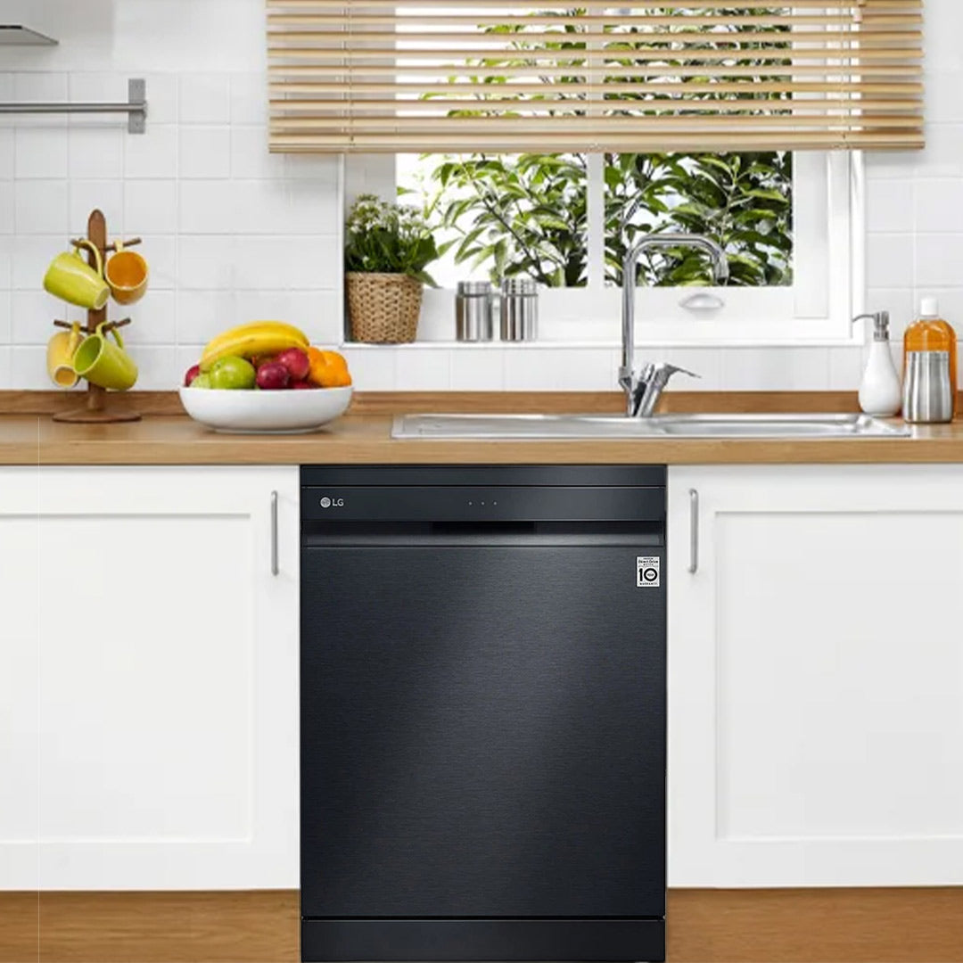 LG Dishwasher DFB325HM