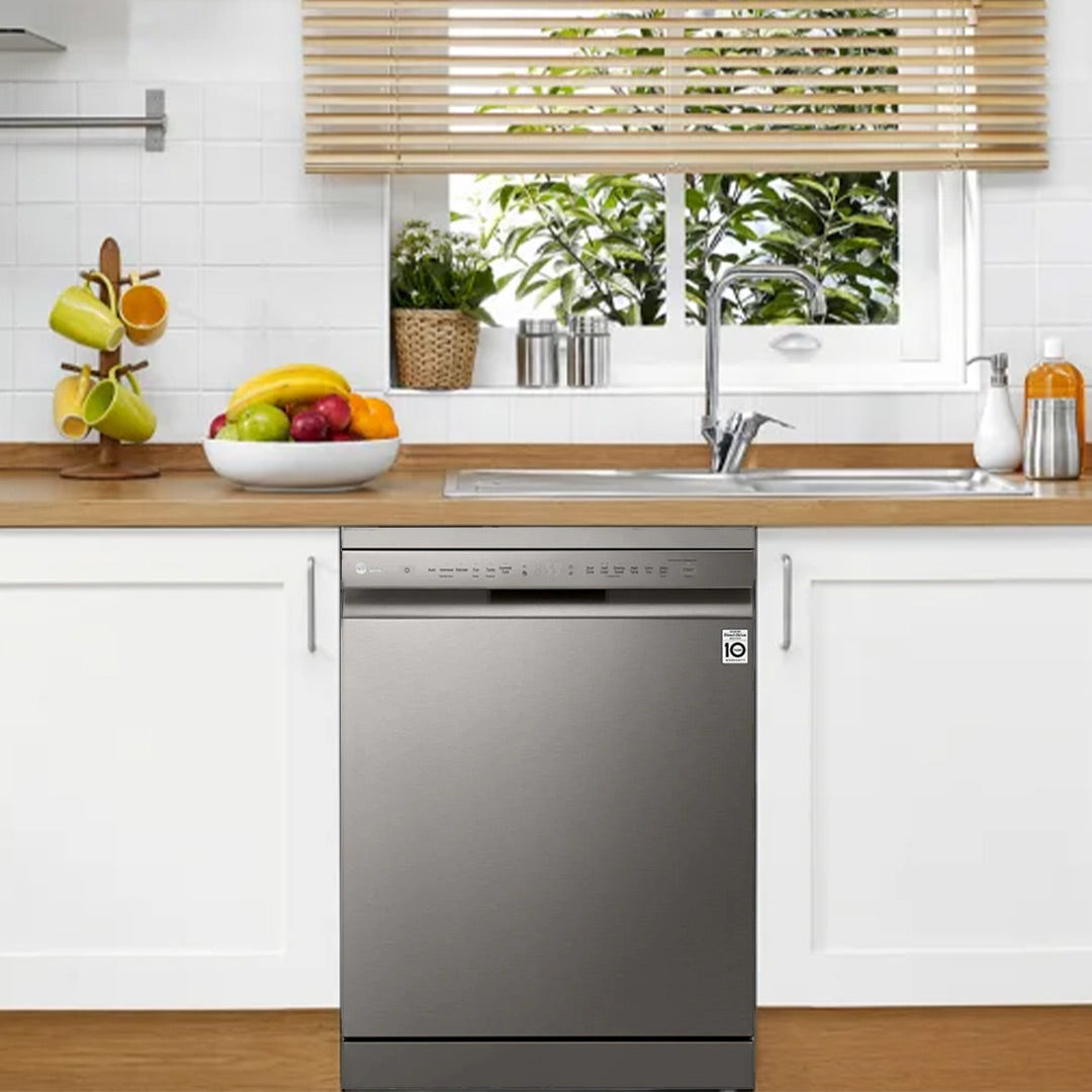 LG Dishwasher DFB512FP