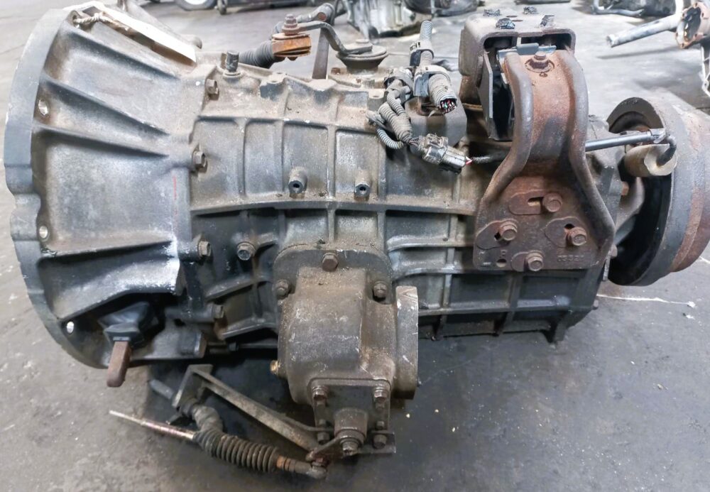 Hino 300 Manual 6 Spd Gearbox (NO4C) - Image 2