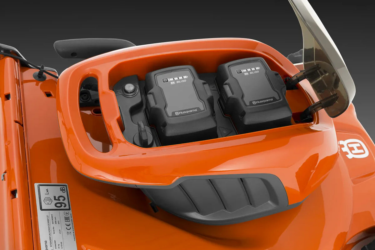 Husqvarna LC 247i Battery Powered Lawnmower - Image 5