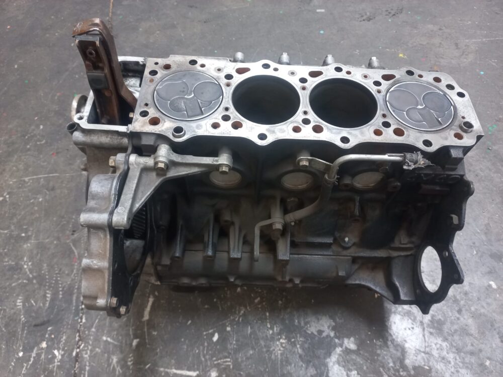 Mitsubishi Pajero 2.8 Turbo Diesel Sub Assembly (Recon) (4M40T) - Image 3