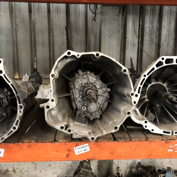 Nissan Navara 4.0 v6 manual gearbox