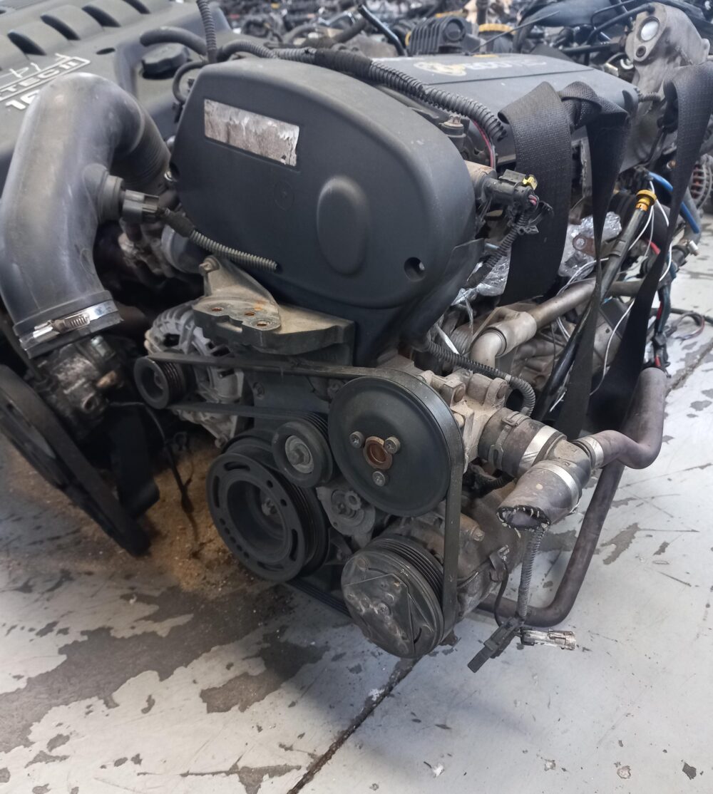 Opel Astra, Mokka, Zafira 1.6 4 CYL Petrol Engine (A16XER) - Image 2