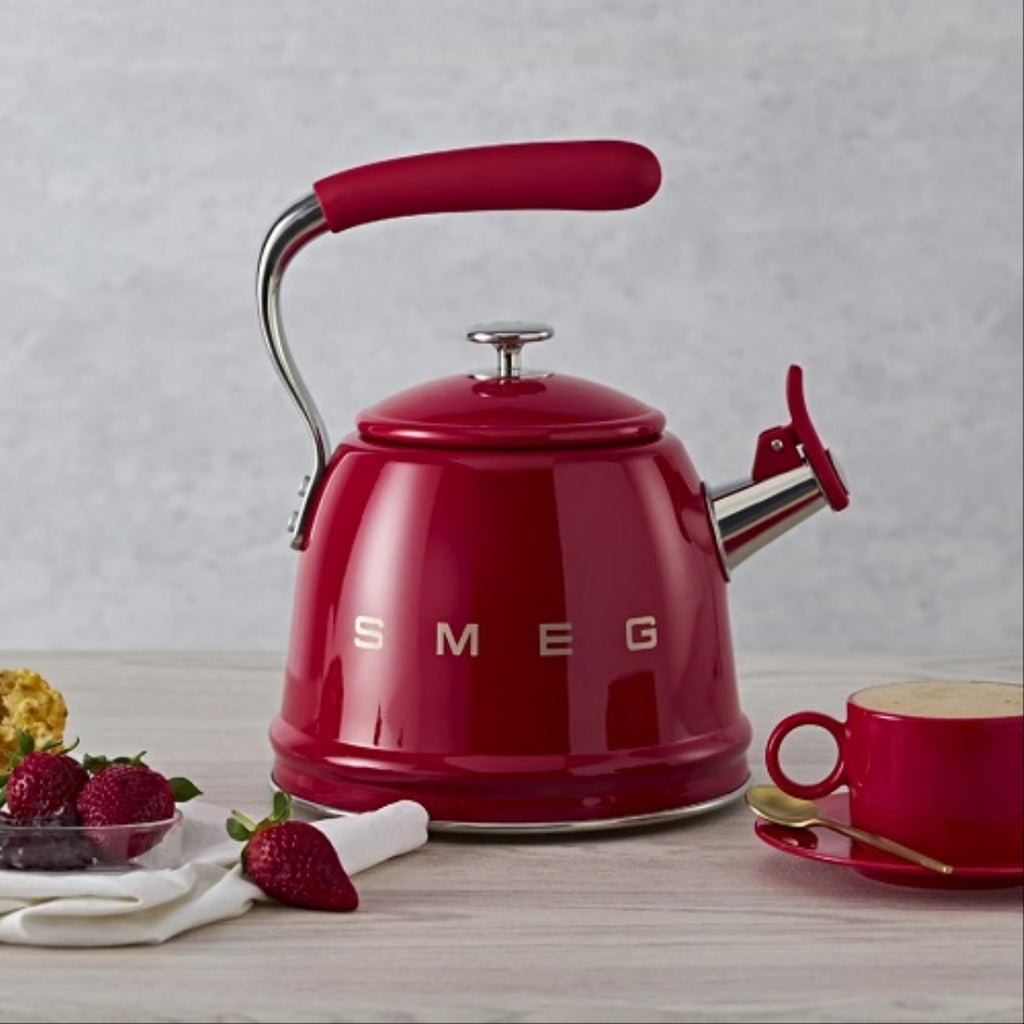 SMEG Whistling Kettle (Red) CKLW2001RD