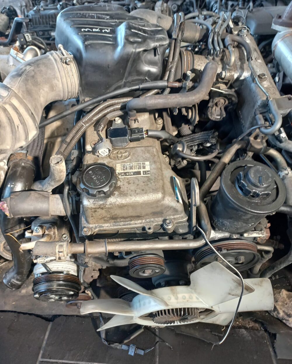 Toyota Hilux 2.7 16v VVTi Petrol Engine (3RZ)