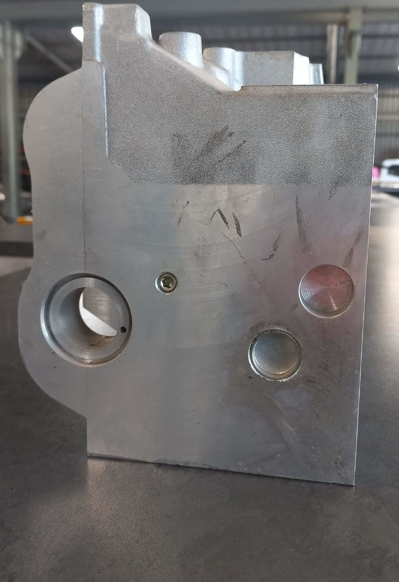 Volkswagen Transporter T5 2.5 Turbo Diesel New Bare Cylinder Head (AXD/AXE)