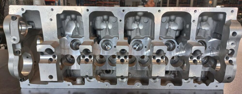 Volkswagen Transporter T5 2.5 Turbo Diesel New Bare Cylinder Head (AXD/AXE) - Image 6