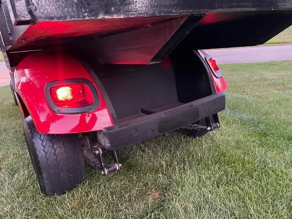 EZ-GO TXT Gas Golf Cart - Image 5