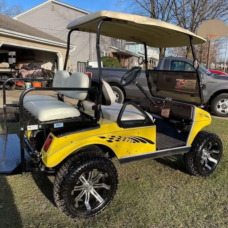 Lifted Club Car DS 48V Electric Golf Cart - Image 7