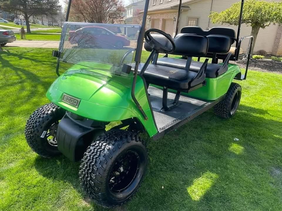 EZ-GO TXT Electric Golf Car - Image 8