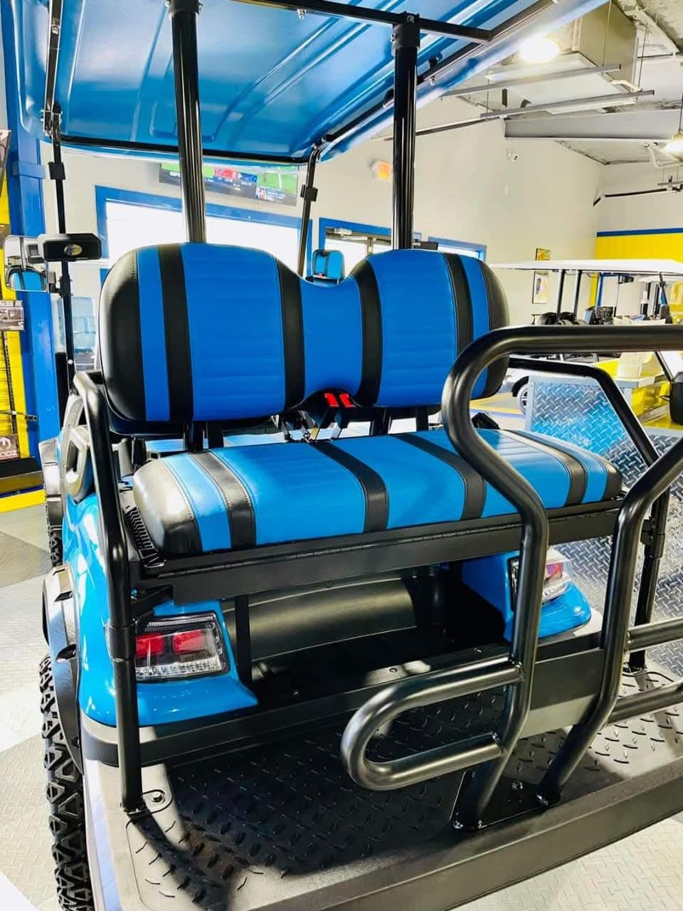 2022 ICON I40L Four-Passenger Electric Golf Cart - Image 2