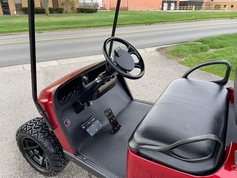 EZ-GO TXT EFI Gas Golf Cart - Image 8