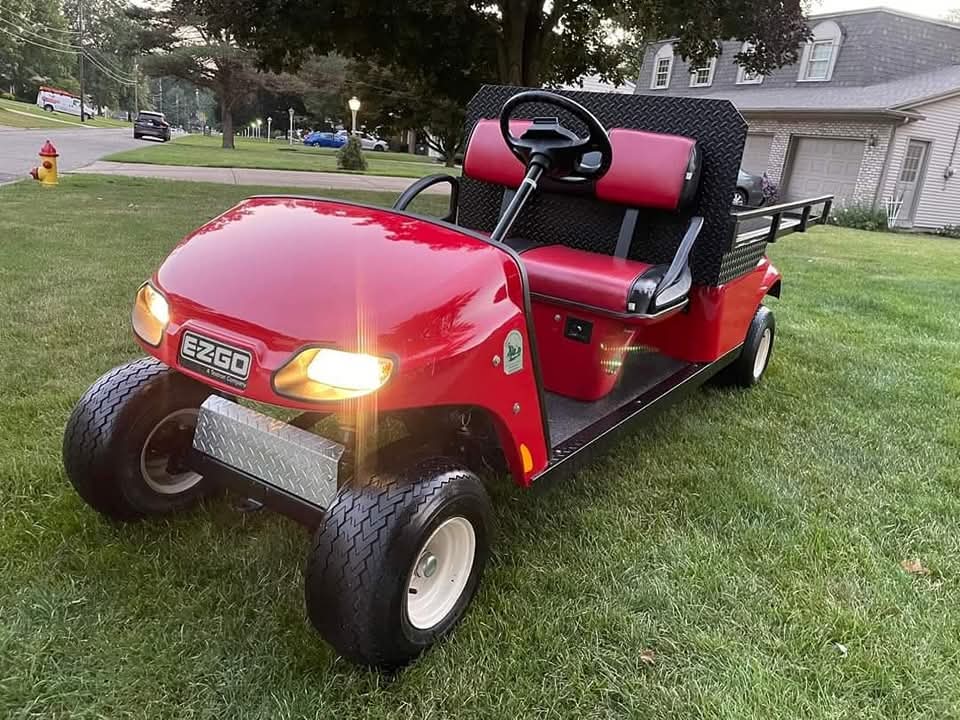 EZ-GO TXT Gas Golf Cart