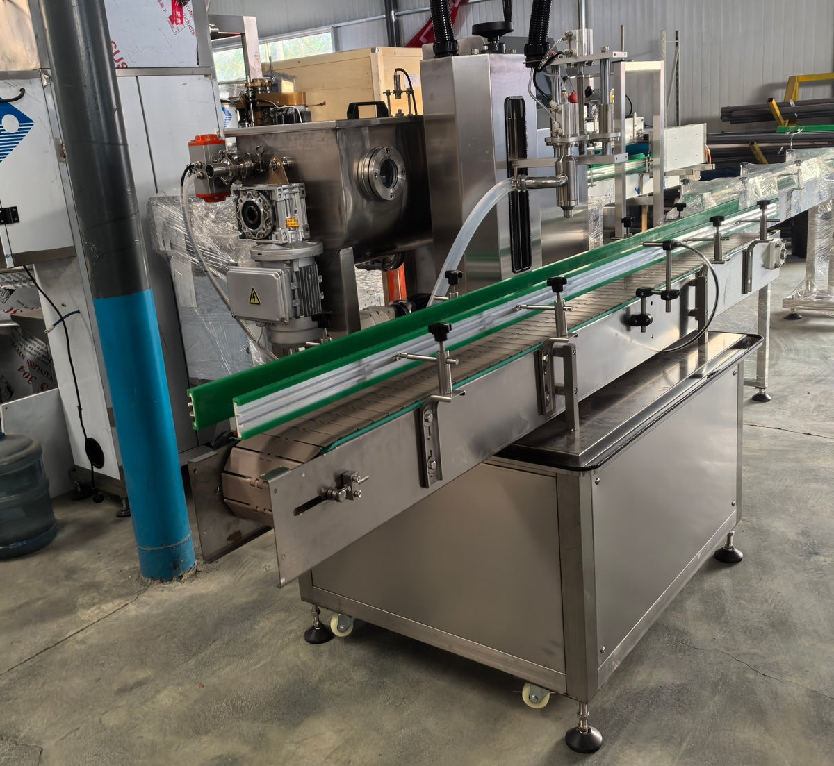 Automatic 2–30 kg Liquid and Paste Weighing Filling Machine - Image 2