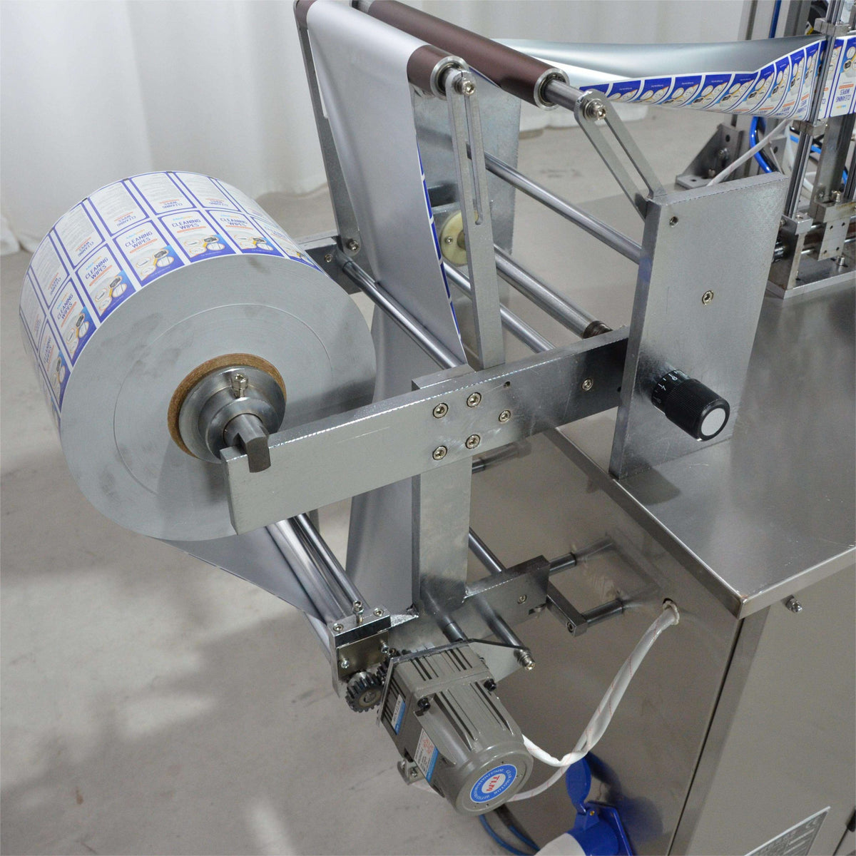 High-Speed Automatic Baby Wet Wipes Manufacturing Machine 30 - 120pcs - Image 3