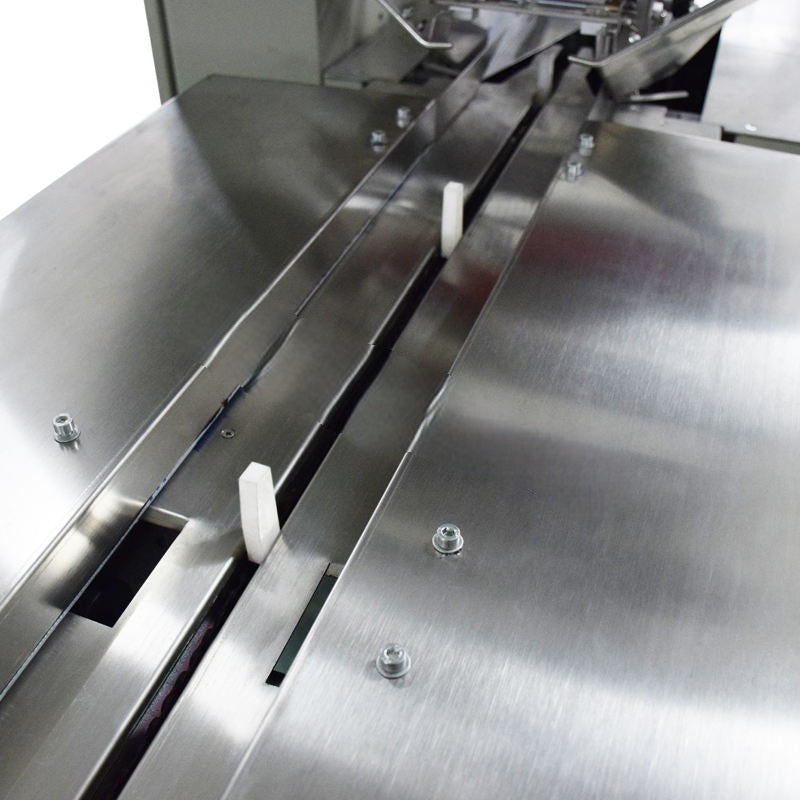 Servo-Driven Wet Wipes Punching, Labeling & Packing Machine - Image 3