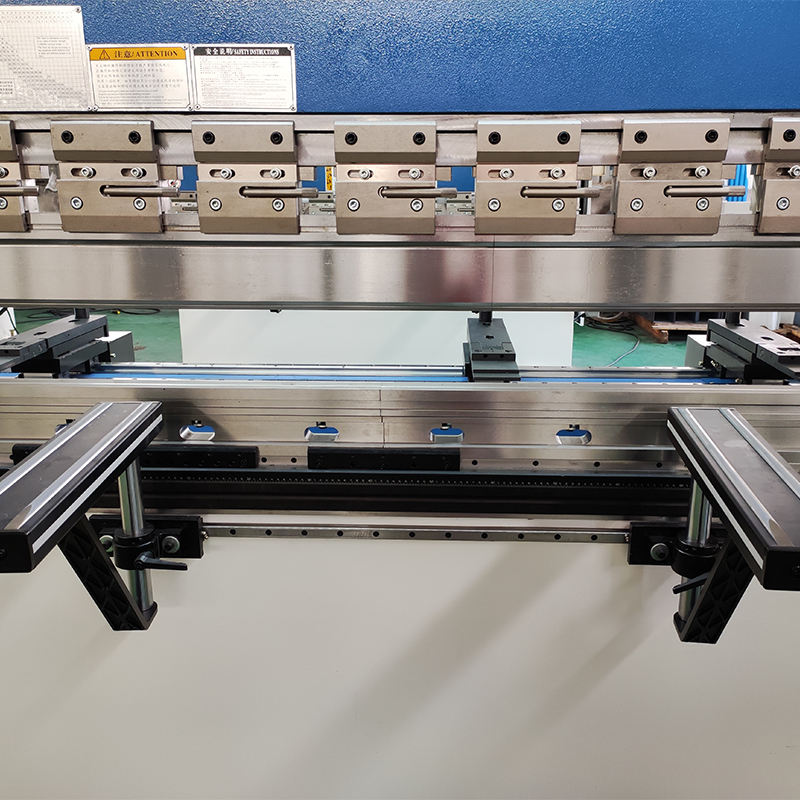 125T CNC Hydraulic Bending Machine - Image 2