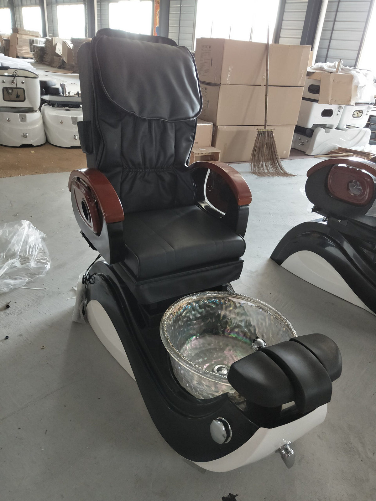 Economical Pedicure Chair - Image 2