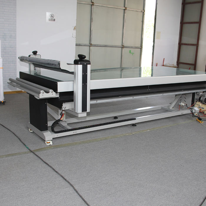 Machine 1300*2500mm Cold Warm Flatbed Laminator Lf1325-b4 Flat Laminating - Image 3