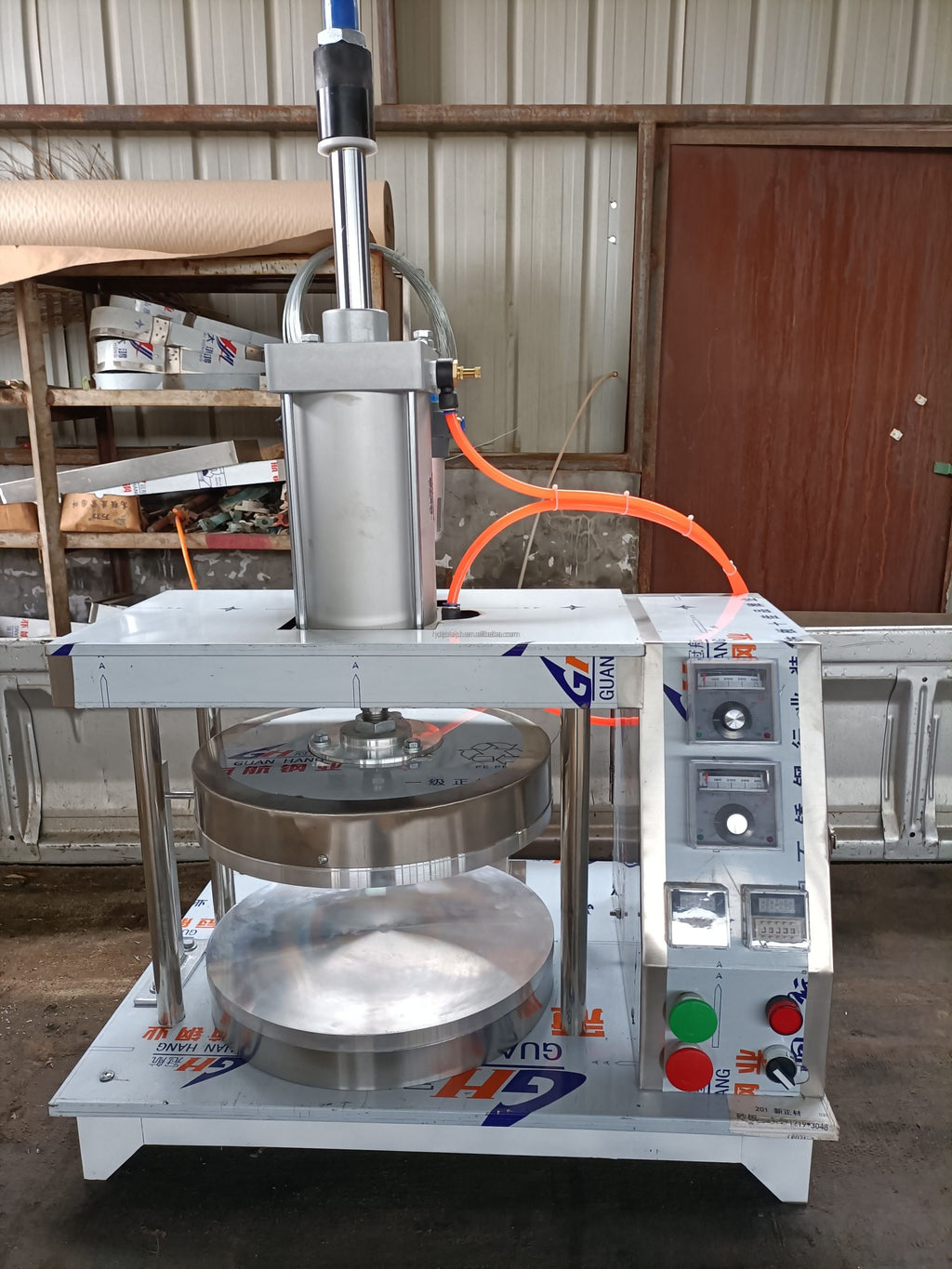 Automatic Thin Pancake & Crepe Skin Maker for Layered Cakes - Image 3