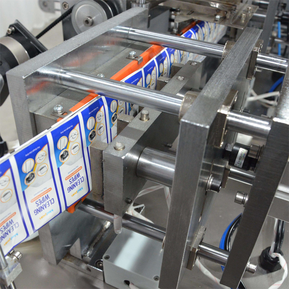 High-Speed Automatic Baby Wet Wipes Manufacturing Machine 30 - 120pcs - Image 5