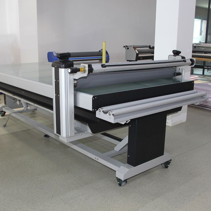 Machine 1300*2500mm Cold Warm Flatbed Laminator Lf1325-b4 Flat Laminating - Image 5