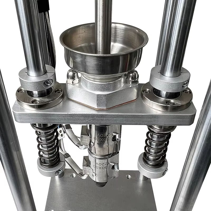 Vertical Molding Benchtop Injection Machine - Image 7